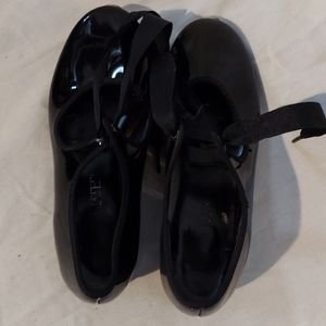 Tap shoes